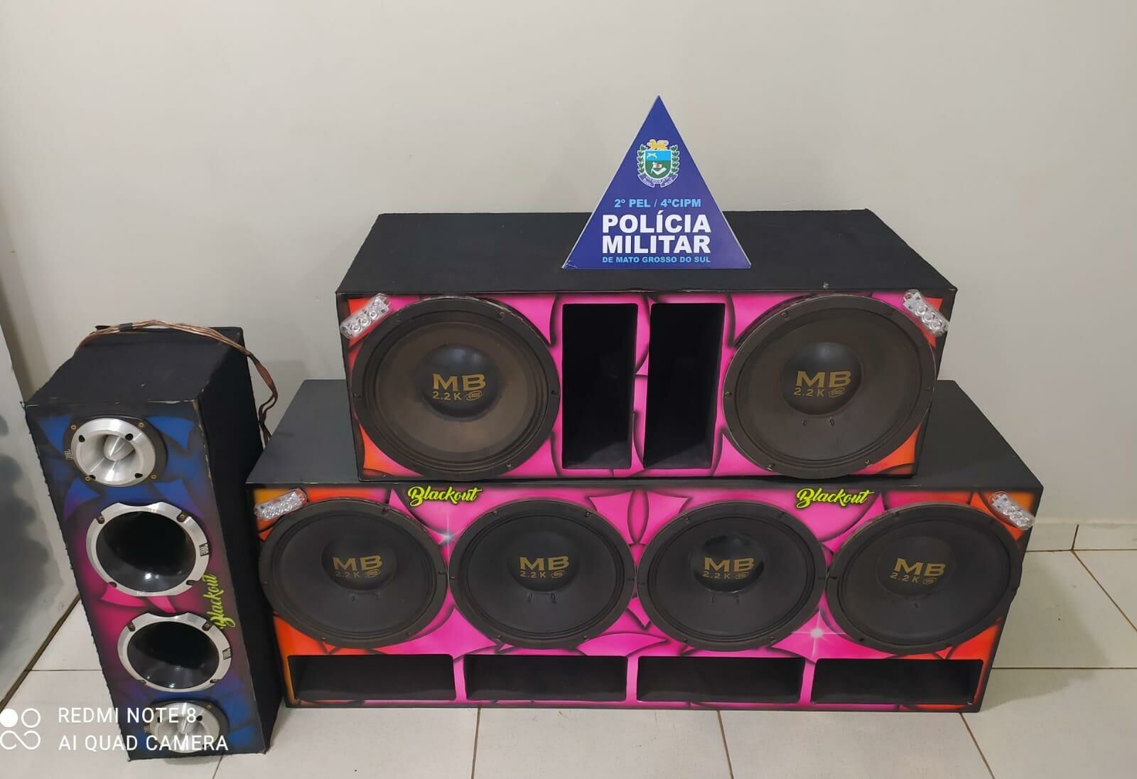 Imagem de compartilhamento para o artigo Homem com som alto é preso após perturbar comerciantes em Costa Rica da MS Todo dia